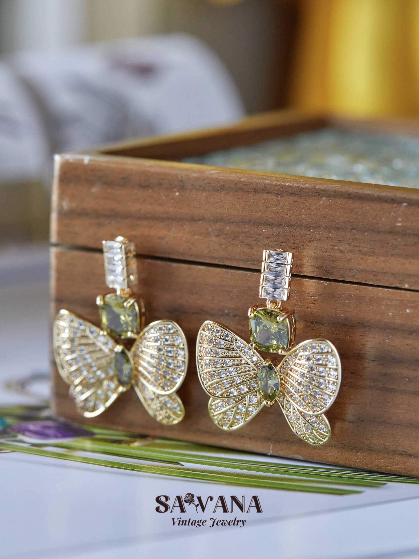 Butterfly Garden Vintage Olive Green Zirconia Butterfly Design Earrings Necklace Set miracleimy