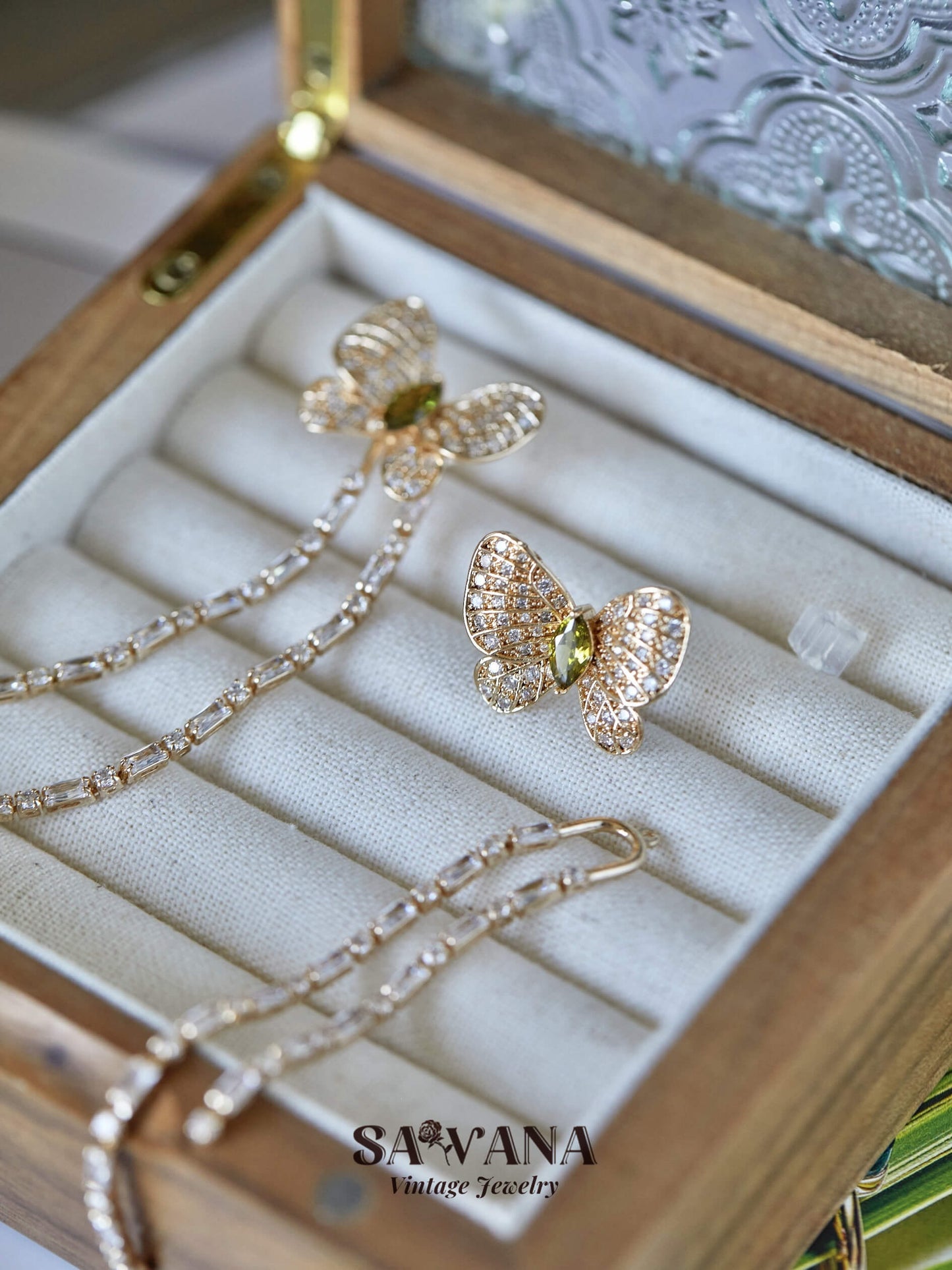 Butterfly Garden Vintage Olive Green Zirconia Butterfly Design Earrings Necklace Set miracleimy