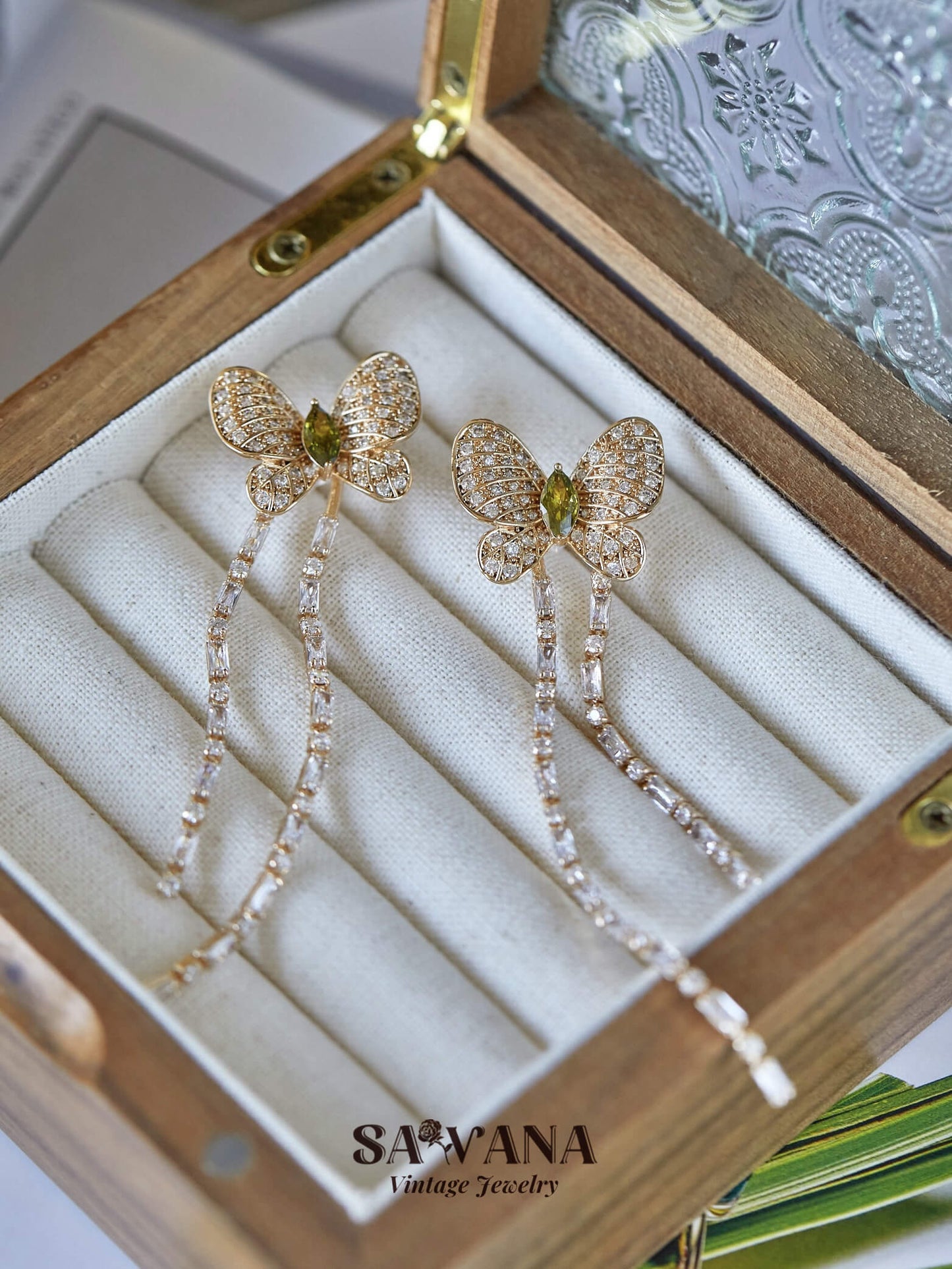 Butterfly Garden Vintage Olive Green Zirconia Butterfly Design Earrings Necklace Set miracleimy