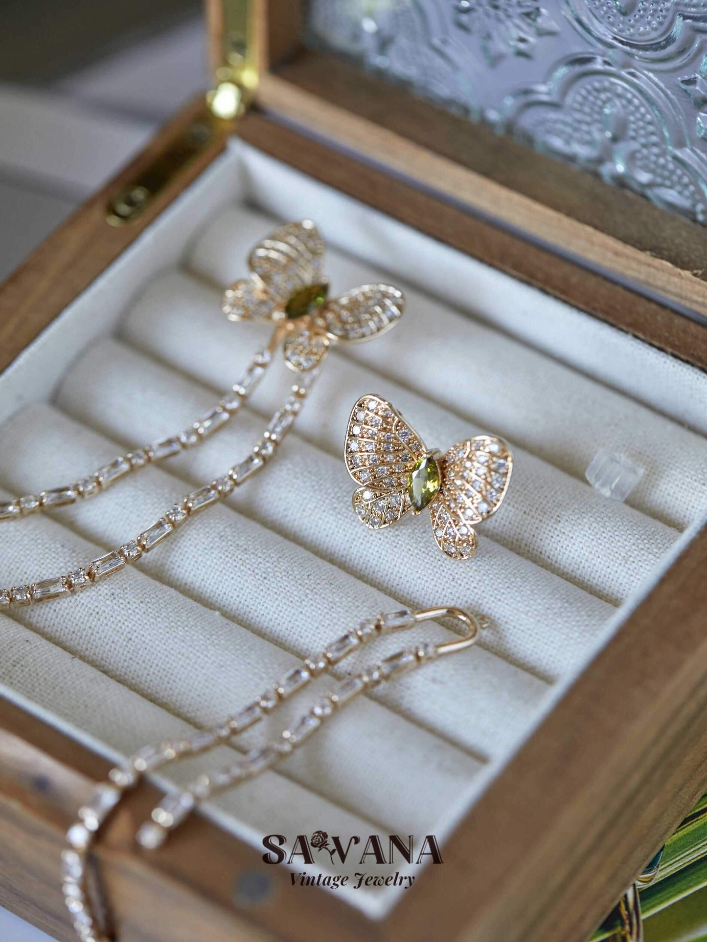 Butterfly Garden Vintage Olive Green Zirconia Butterfly Design Earrings Necklace Set miracleimy