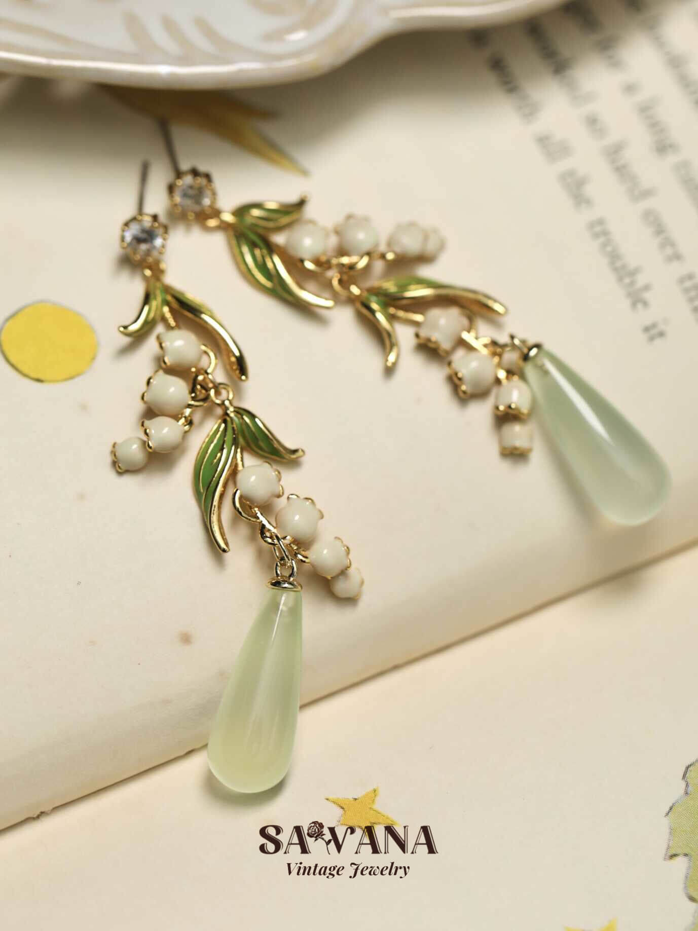 Maiden's Garden 18K Gold Plated Vintage Fairy Suzuran Agate Long Earrings SAWANAJewelry